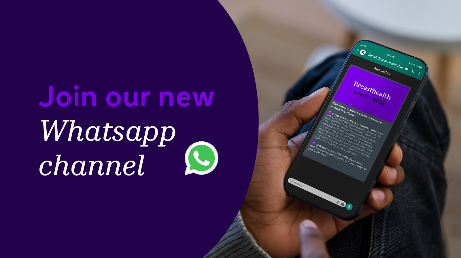 Banner com um homem segurando um telemóvel com o canal do Whatsapp na tela